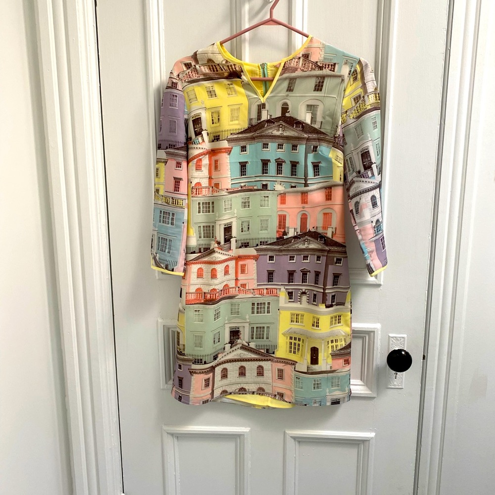 Ted Baker mini dress. Elegant and very summery. Size S. Excellent condition.